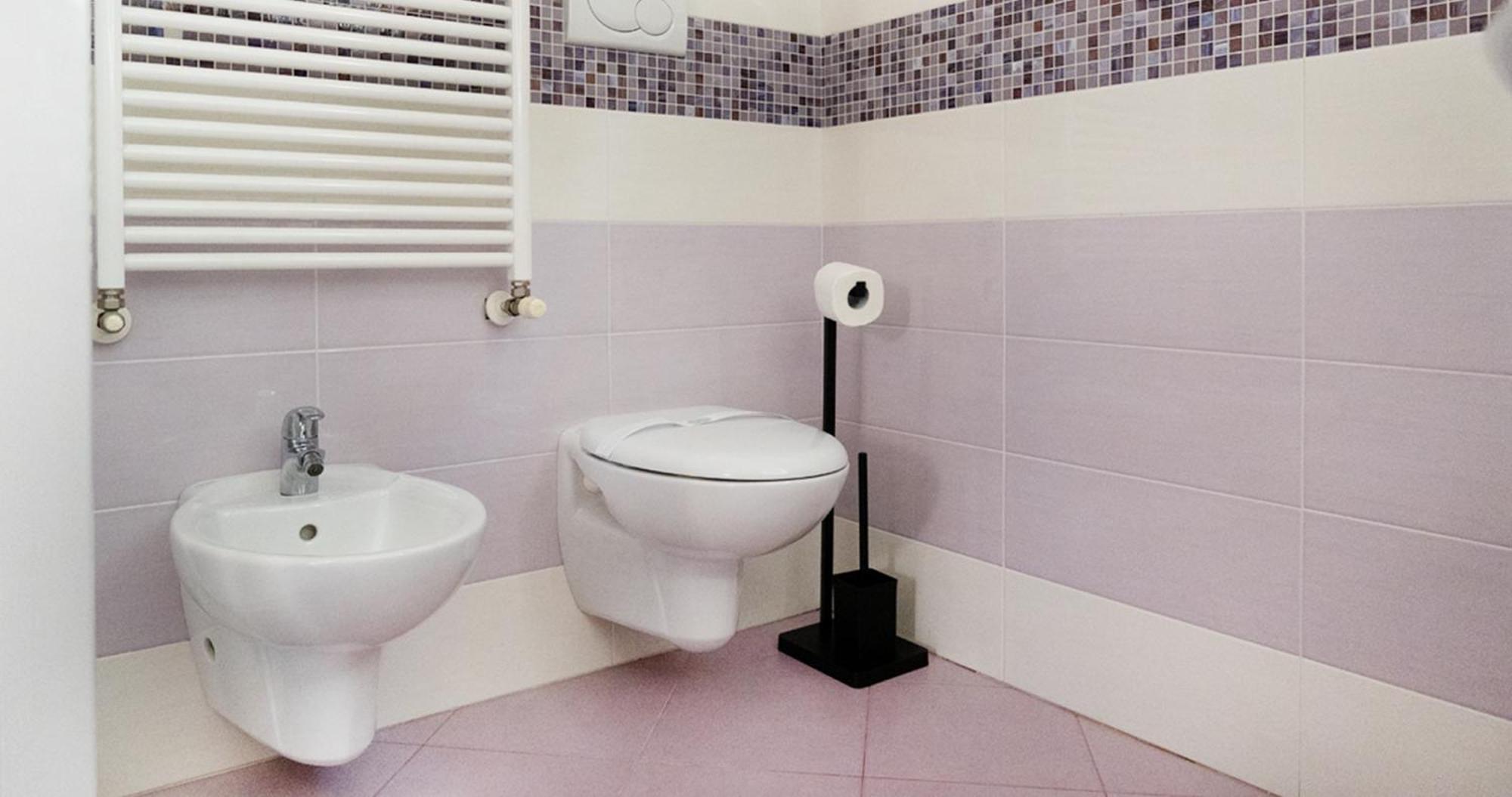 Oleandro Apartment - Featuring A Private Garden And Access To 5 Pools Desenzano del Garda Eksteriør bilde