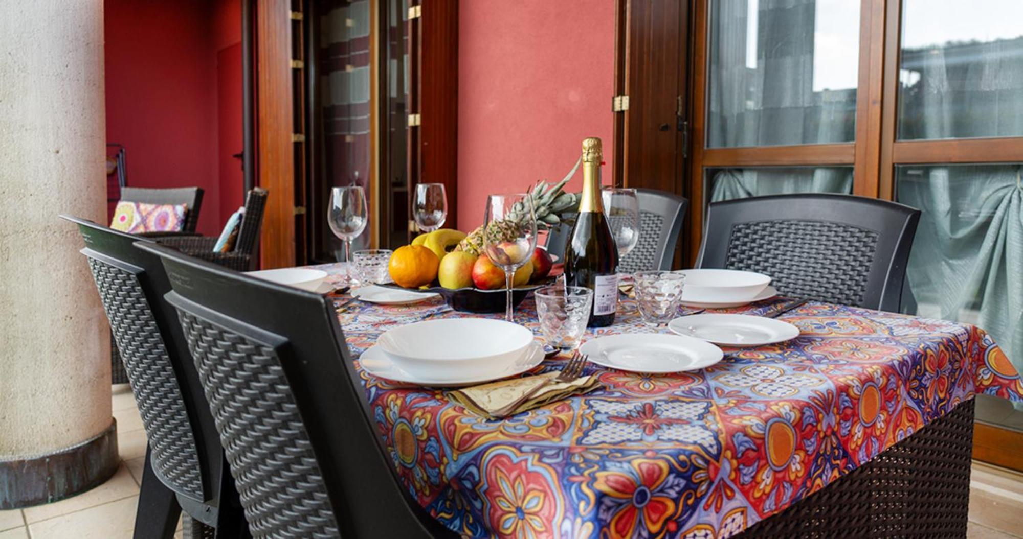 Oleandro Apartment - Featuring A Private Garden And Access To 5 Pools Desenzano del Garda Eksteriør bilde